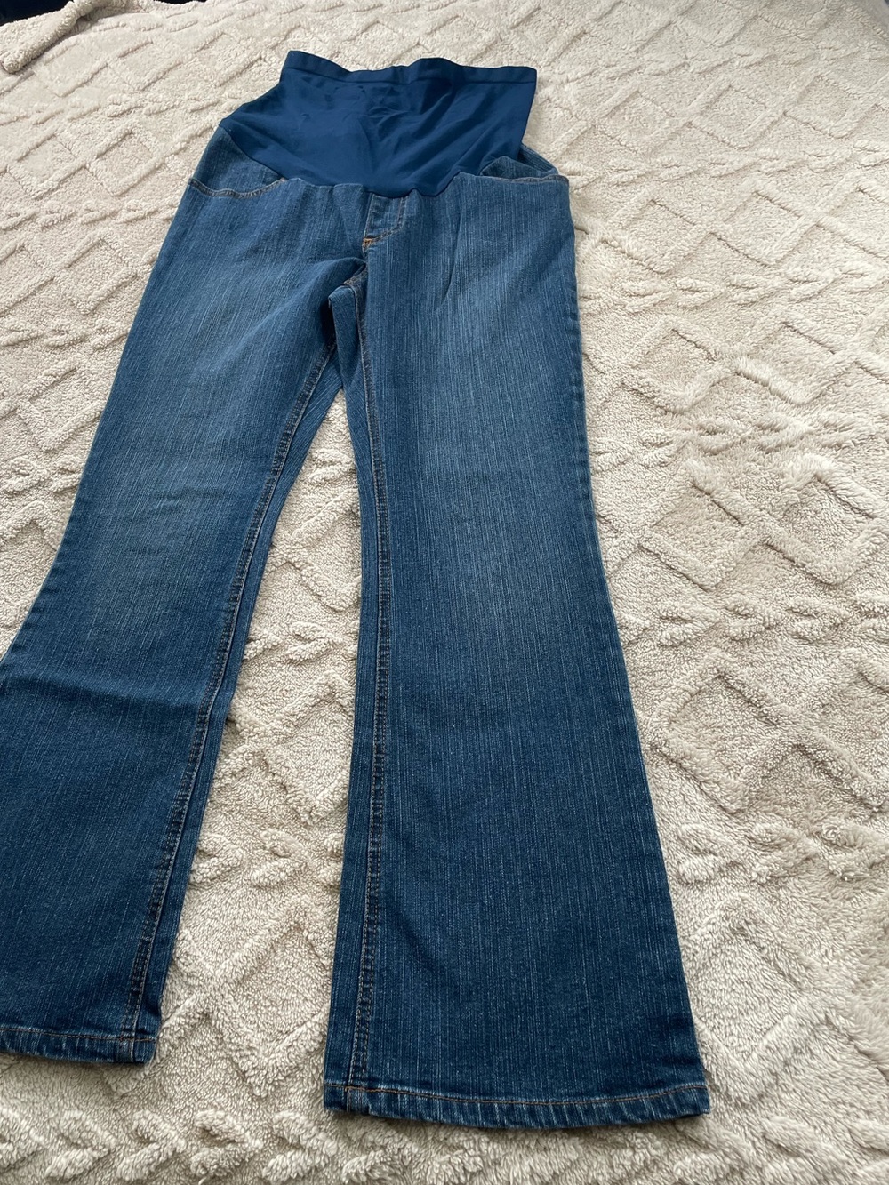 Motherhood Blue Denim Maternity Flare Jeans with Stretch Panel‎ Size Small